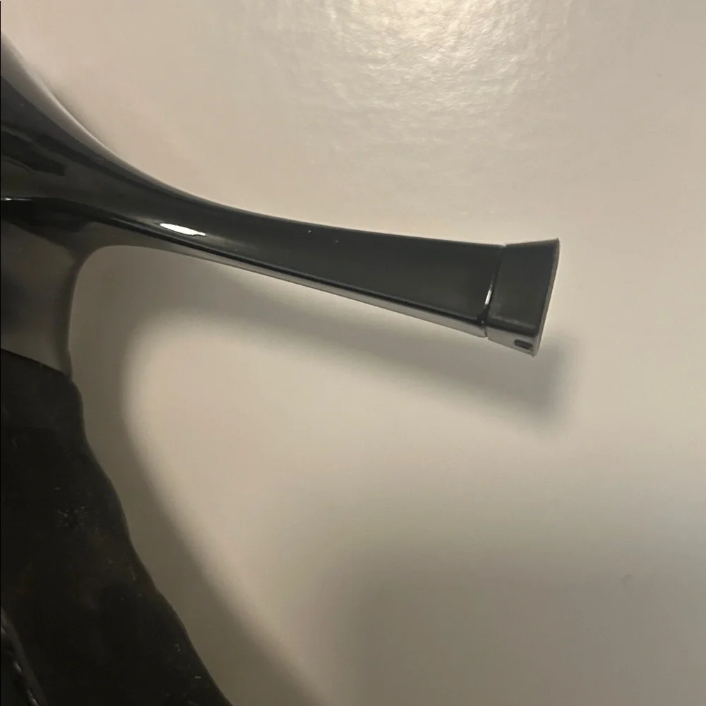 Jeffrey Campbell Black Patent Woven Pumps - Picture 4 of 4